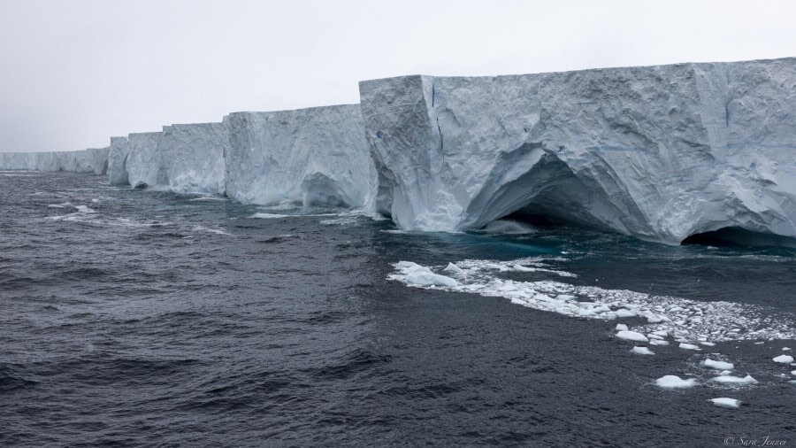 glacier tabulaire dans la mer de weddell