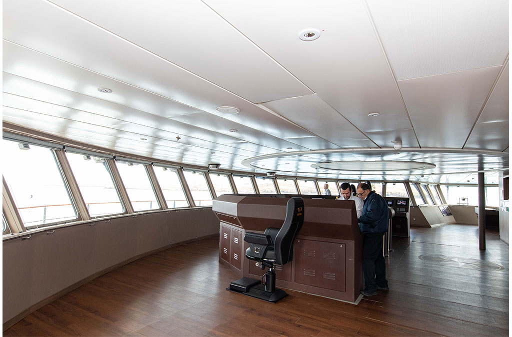 passerelle du World Explorer